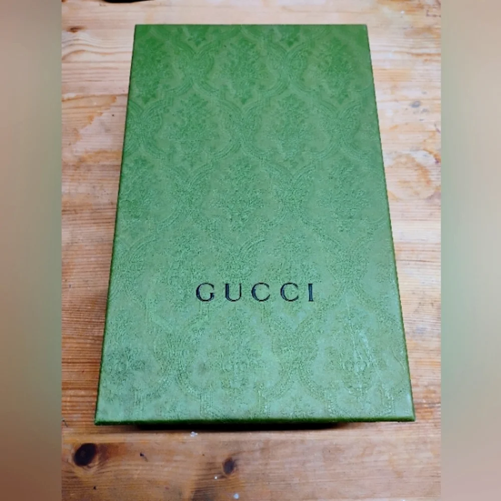 Gucci authentic shoe box, textured green. Only 1 available!